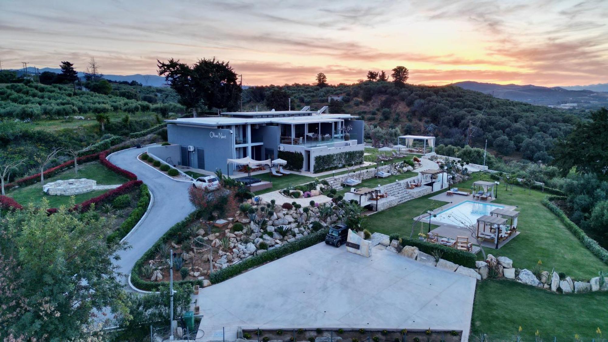 Olivenest Chania Executive Villa Perivólia Exteriör bild